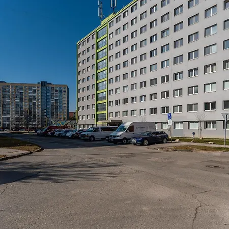 Uplne Novy Pri Auparku 1 , Center Pre 4 Osoby Apartament