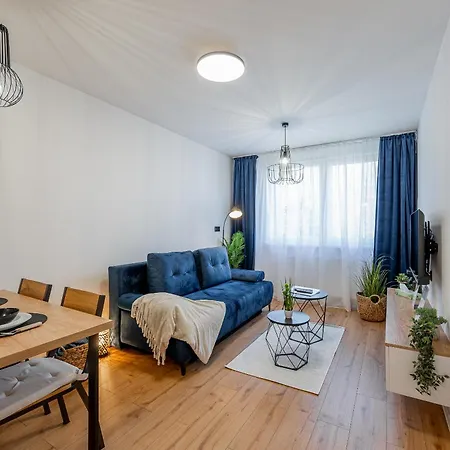 Uplne Novy Pri Auparku 1 , Center Pre 4 Osoby *