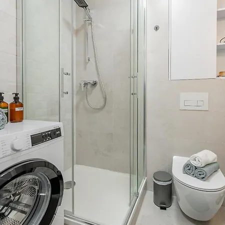 Uplne Novy Pri Auparku 1 , Center Pre 4 Osoby Apartament *